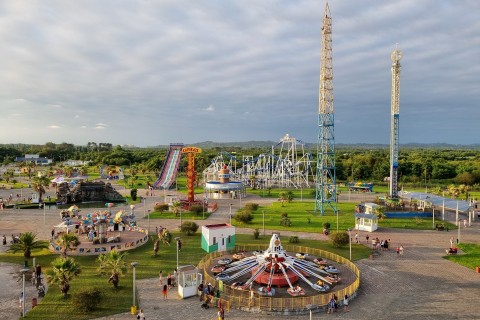 В ОБЪЯТИЯХ СОЛНЕЧНОГО БАТУМИ (ПРИЛЕТ В БАТУМИ)